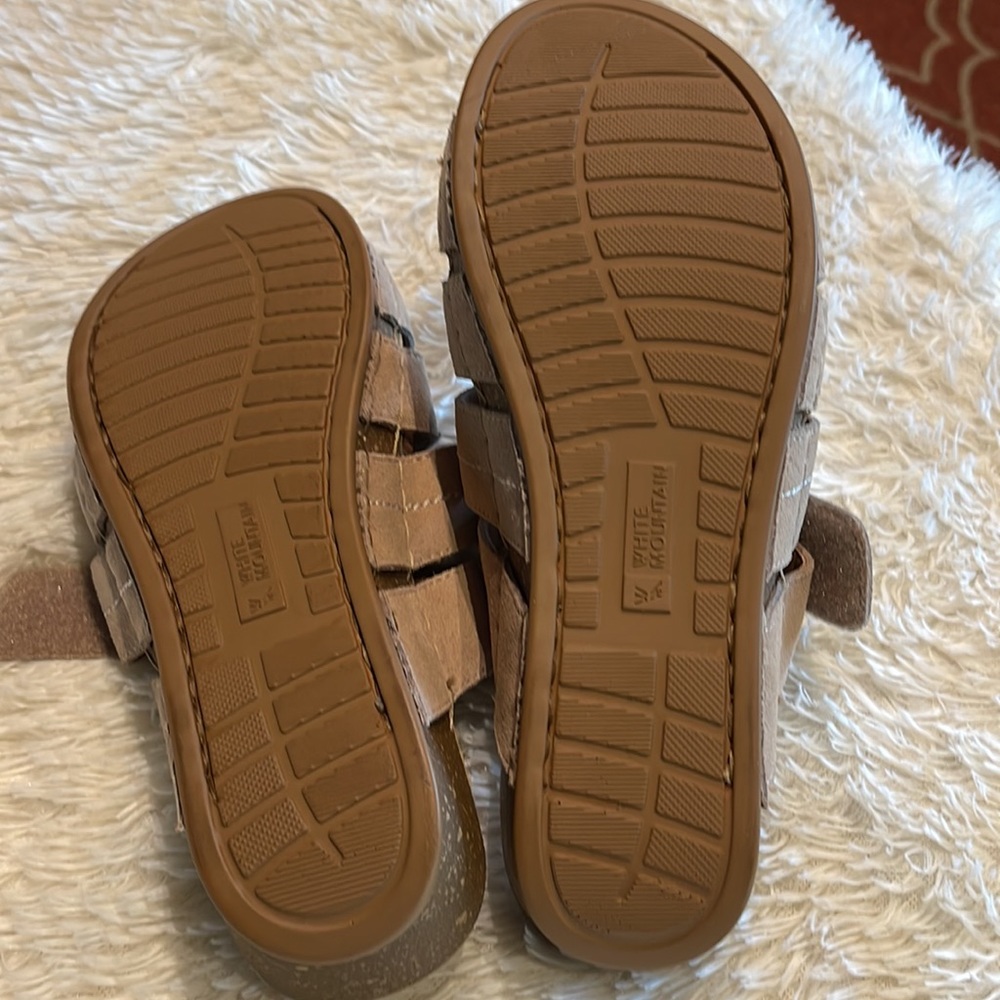 White mountain slip on sandals - Picture 5 of 6